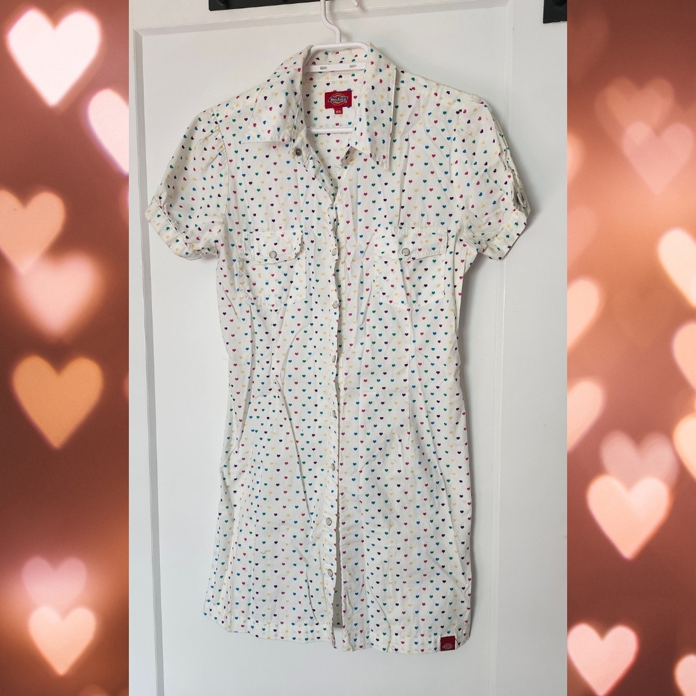 Dickies White Top with Multicolor Heart Print